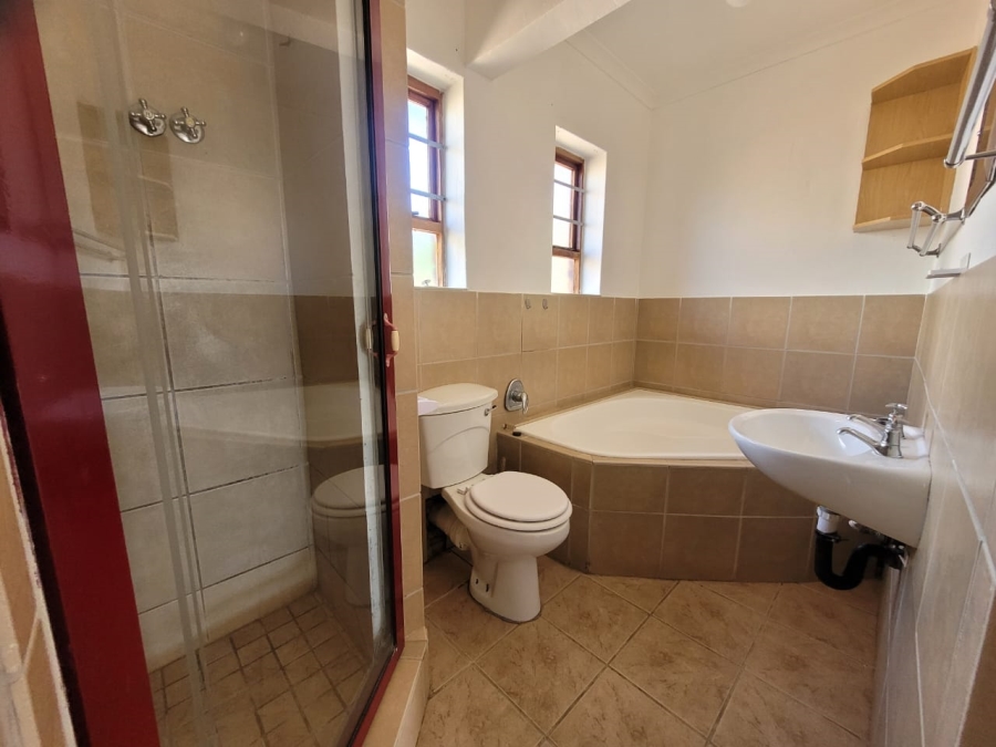 4 Bedroom Property for Sale in Wavecrest Eastern Cape